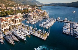 45 Mètre Poste d'amarrage Port de Plaisance Porto Montenegro A Vendre