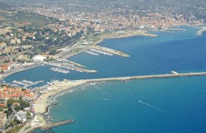 50 x 10 Mètre Poste d'amarrage Porto di Imperia Port de Plaisance