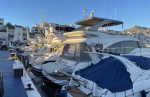 18 x 4.8 Mètre Poste d'amarrage Puerto Banus A Vendre (with Parking Space included)