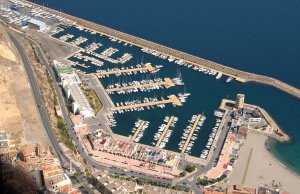 20 x 6.8 Mètre Poste d'amarrage Aguadulce Port de Plaisance A Vendre