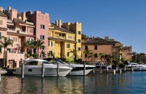 8 x 3 Mètre Poste d'amarrage Sotogrande Port de Plaisance A Louer