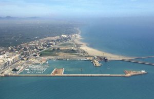 30 x 6 Mètre Poste d'amarrage Burriananova Port de Plaisance A Vendre