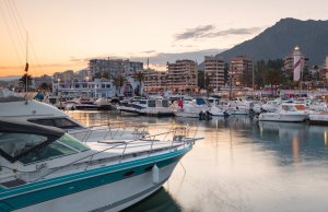 20 x 5 Mètre Poste d'amarrage Deportivo Marbella A Louer