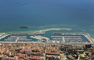 10 x 3.1 Mètre Poste d'amarrage Port Masnou Port de Plaisance