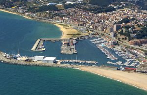 18 x 5.5 Mètre Poste d'amarrage Arenys de Mar Port de Plaisance