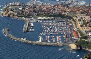 18 x 5 Mètre Poste d'amarrage Palamos Port de Plaisance