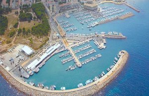 12 x 4 Mètre Poste d'amarrage L'Escala Port de Plaisance