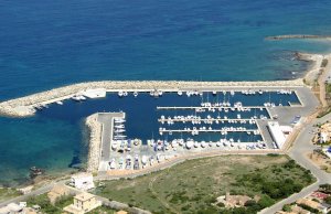 8 x 3 Mètre Poste d'amarrage Sant Pere Port de Plaisance