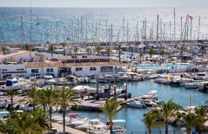 8 x 3 Mètre Poste d'amarrage Arenal Port de Plaisance A Vendre