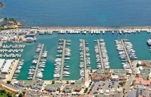 22 x 6.5 Mètre Poste d'amarrage Santa Eulalia Port de Plaisance