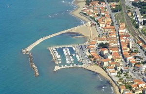 13 x 4.2 Mètre Poste d'amarrage San.Vincenzo LIVORNO Port de Plaisance