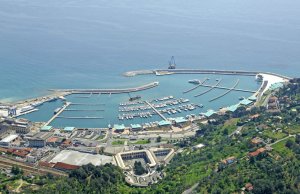 25 Mètre Poste d'amarrage Port de Plaisance_Verazze