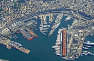 12 x 4.5 Mètre Poste d'amarrage Genova Port de Plaisance