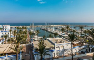 8 x 3 Mètre Poste d'amarrage Estepona Port de Plaisance A Vendre