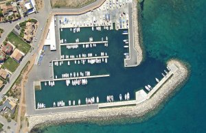 8 x 3 Mètre Poste d'amarrage Sant Pere Port de Plaisance A Vendre