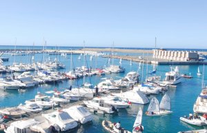 8 x 3 Mètre Poste d'amarrage RCN Adra Port de Plaisance A Vendre