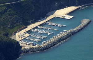 8 x 3 Mètre Poste d'amarrage Portbou Port de Plaisance A Vendre