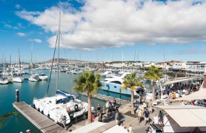 10 x 3.7 Mètre Poste d'amarrage Port de Plaisance Rubicon A Vendre