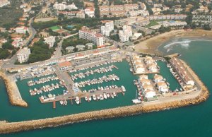 22 x 7 Mètre Poste d'amarrage Las Fuentas Port de Plaisance A Vendre