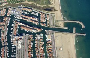 4.5 x 2.5 Mètre Poste d'amarrage Empuriabrava Port de Plaisance A Vendre