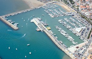 24 x 6 Mètre Poste d'amarrage CN Estartit Port de Plaisance A Vendre