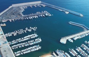 8 x 3 Mètre Poste d'amarrage Club de Vela Blanes Port de Plaisance A Vendre