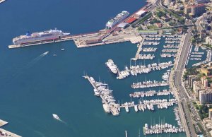 18 x 5.5 Mètre Poste d'amarrage Club de Mar Port de Plaisance A Louer