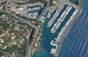 14 x 4.5 Mètre Poste d'amarrage La Napoule Port de Plaisance A Vendre