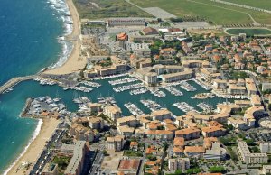 40 x 9 Mètre Poste d'amarrage Port De Frejus Port de Plaisance A Vendre