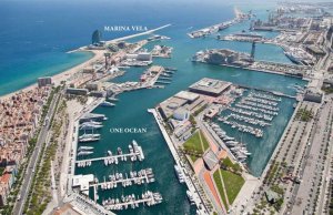 18 X 5 Mètre Poste d'amarrage Port de Plaisance Vela Barcelona A Vendre