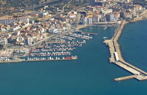 8 x 3 Mètre Poste d'amarrage Ampolla Port de Plaisance A Vendre