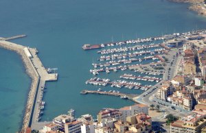 10 x 3.5 Mètre Poste d'amarrage Ampolla Port de Plaisance A Vendre