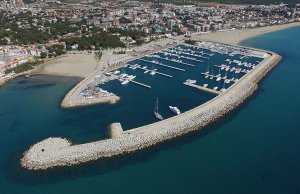 10 x 4 Mètre Poste d'amarrage Roda de Bara Port de Plaisance A Vendre