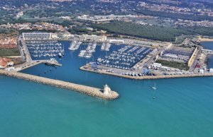 10 x 4 Mètre Poste d'amarrage Real Club Nautico del Puerto de Santa María Port de Plaisance A Vendre