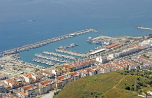 8 x 3 Mètre Poste d'amarrage Puerto Caleta de Velez Port de Plaisance A Vendre