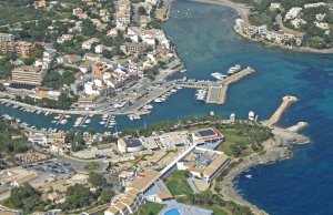 8 x 3 Mètre Poste d'amarrage Real Club Nautico Porto Petro Port de Plaisance A Vendre