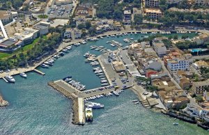 8 x 3 Mètre Poste d'amarrage Real Club Nautico Porto Petro Port de Plaisance A Vendre