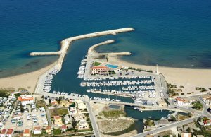 8 x 3 Mètre Poste d'amarrage Club Nautico Oliva Port de Plaisance A Vendre