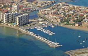 8 x 3 Mètre Poste d'amarrage Club Nautico La Isleta Port de Plaisance A Vendre