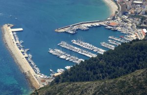 5.5 x 2.5 Mètre Poste d'amarrage Club Nautico Javea Port de Plaisance A Vendre