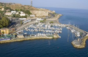 8 x 3 Mètre Poste d'amarrage Club Nautico El Candado Port de Plaisance A Vendre