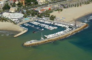 8 x 3 Mètre Poste d'amarrage Club Nàutic Salou Port de Plaisance A Vendre