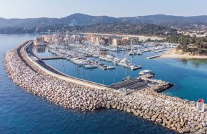 5 x 2.5 Mètre Poste d'amarrage Port of Bormes-Les-Mimosas A Vendre