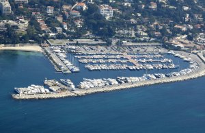 5 x 2 Mètre Poste d'amarrage Port Gallice Port de Plaisance A Vendre