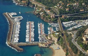 14 x 4 Mètre Poste d'amarrage Port de la Rague Port de Plaisance A Vendre