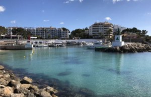 8 x 3 Mètre Poste d'amarrage Club Nautico Palma Nova Port de Plaisance A Vendre