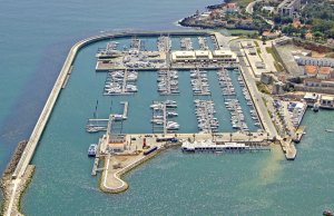 8 x 3 Mètre Poste d'amarrage Port de Plaisance de Cascais A Vendre