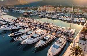 Berth options up to 200 Mètres Poste d'amarrage Port de Plaisance Porto Montenegro A Vendre