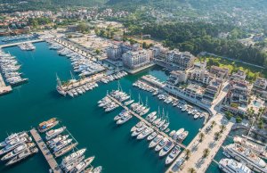 Berth options up to 200 Mètres Poste d'amarrage Port de Plaisance Porto Montenegro A Vendre