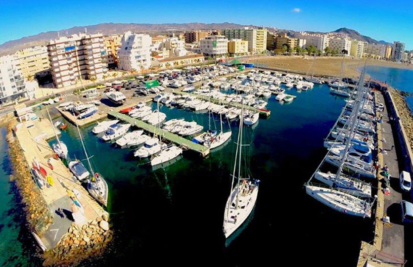 CN Aguilas Port de plaisance - Postes d'amarrage / Amarres